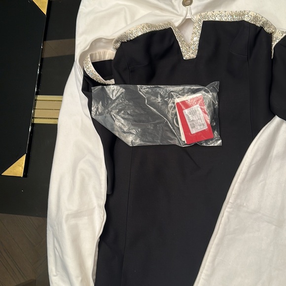 NWT never worn $5900 plus tax!! Still available online for full price. - Picture 4 of 6